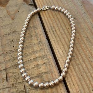 Costume Pearl choker necklace.